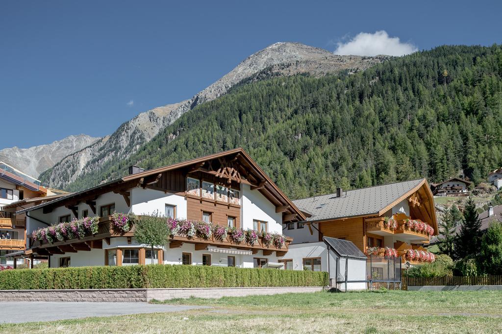 Garni Vierjahreszeiten Sölden Esterno foto